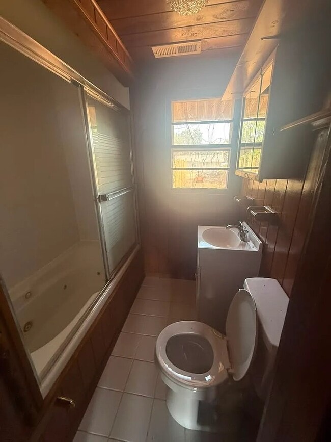 Photo - 407 16th Ave S