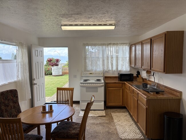 Photo - 2762 Iolani St