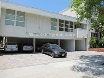 Front of 615 N Flores