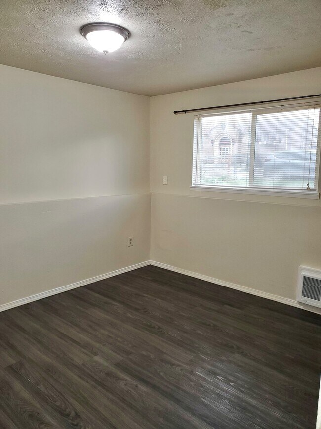 2927 E Olympic Ave Unit 1
