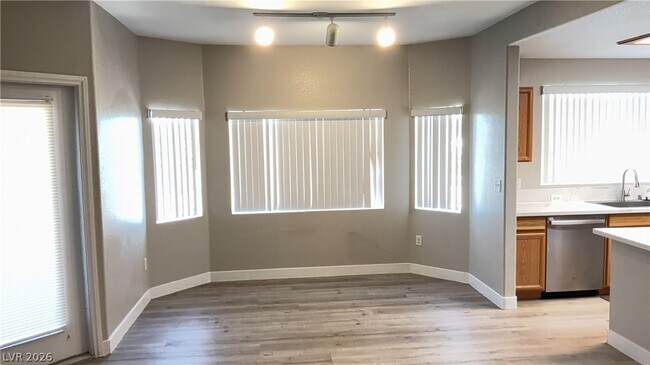 Photo - 830 Carnegie St Unidad 1024