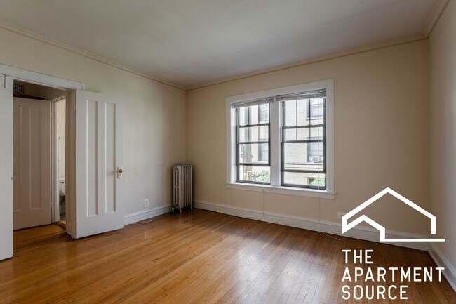 Photo - 1944 W Wilson Ave Unit 1M