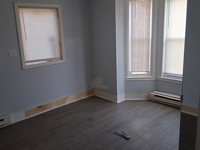 Photo - 33-35 Essex Ct Unidad 1