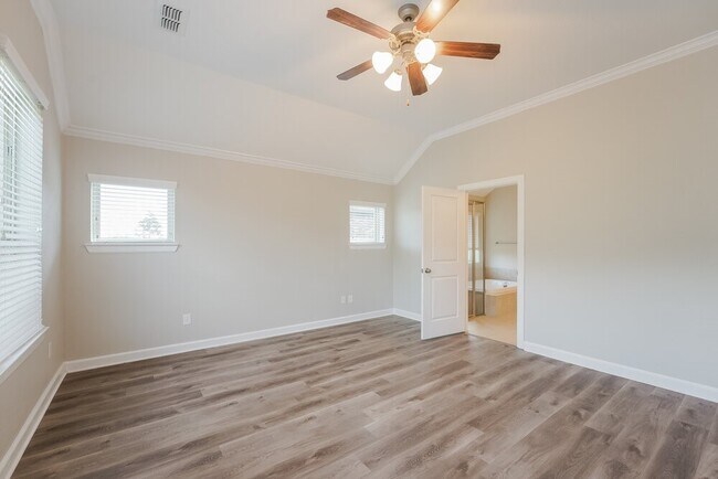 Photo - 415 Rocky Briar Ct