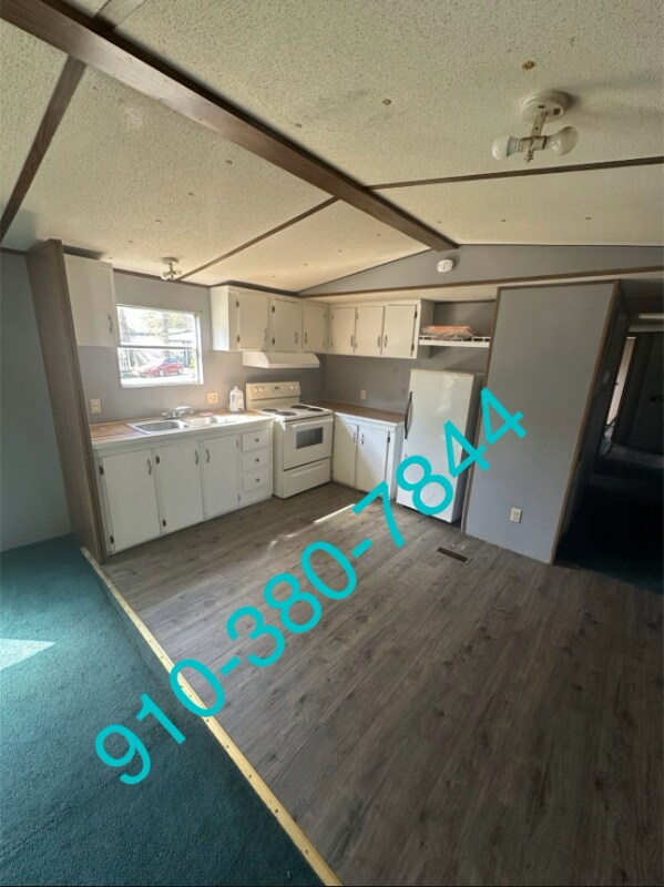 Photo - 200 Scrimon St