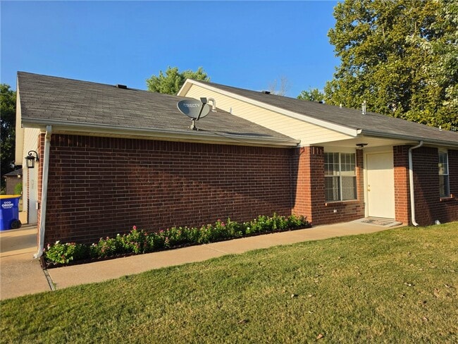 Photo - 809 Kinkade Pl