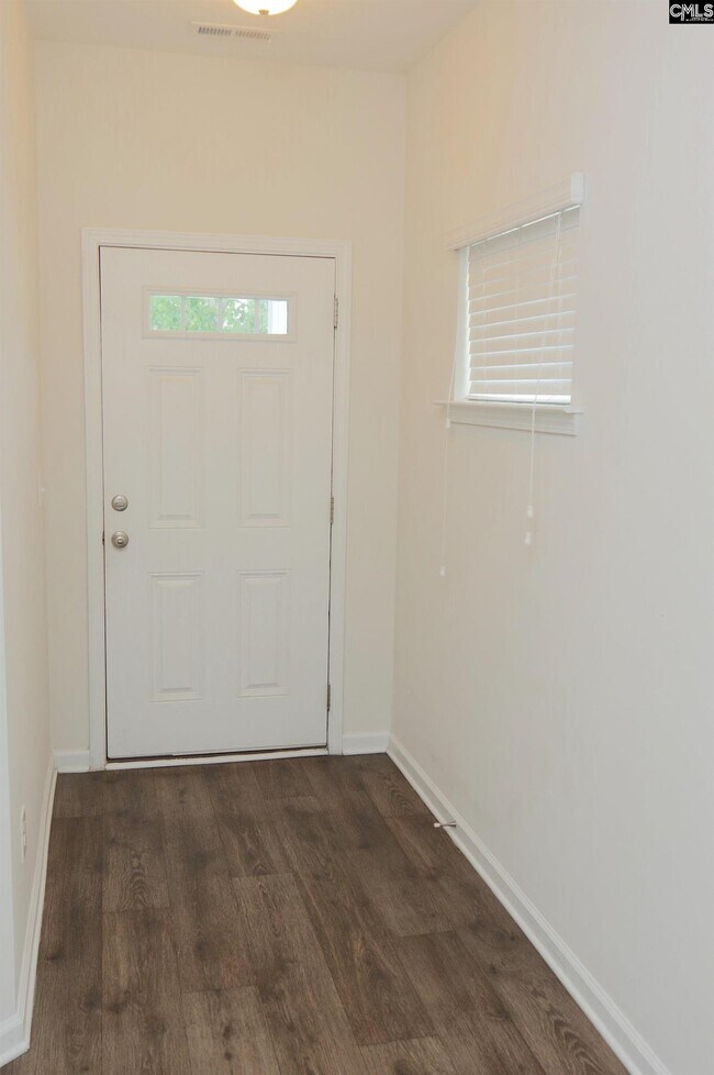 Photo - 194 Bonhomme Cir