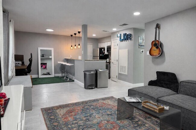 Photo - 2450 Ashdale Dr Unit 210