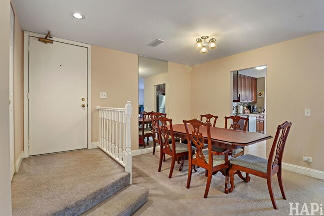 Photo - 1300 Cromwell Ct Unidad 1300