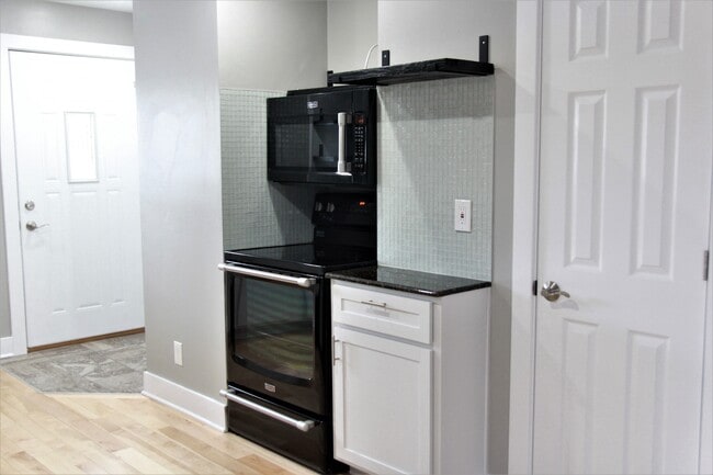 Kitchen - 1601 Niles Ave Unit Apt. B