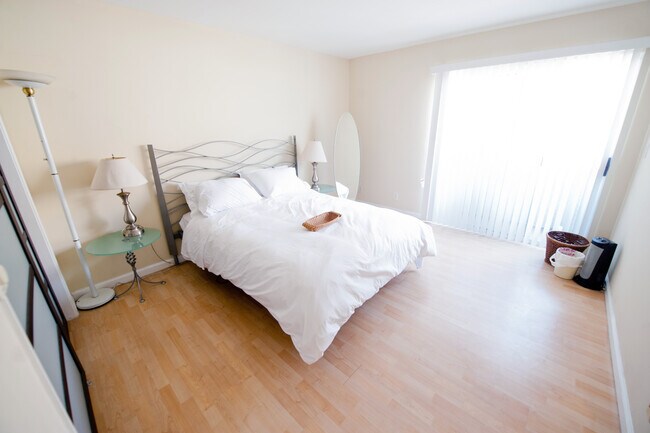 Photo - 2471 Sawtelle Blvd Unidad 204