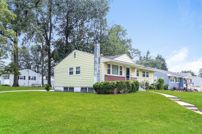 Photo - 1107 Hickory St