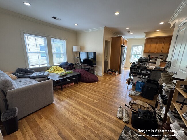 Photo - 27 Lothrop St Unit 2