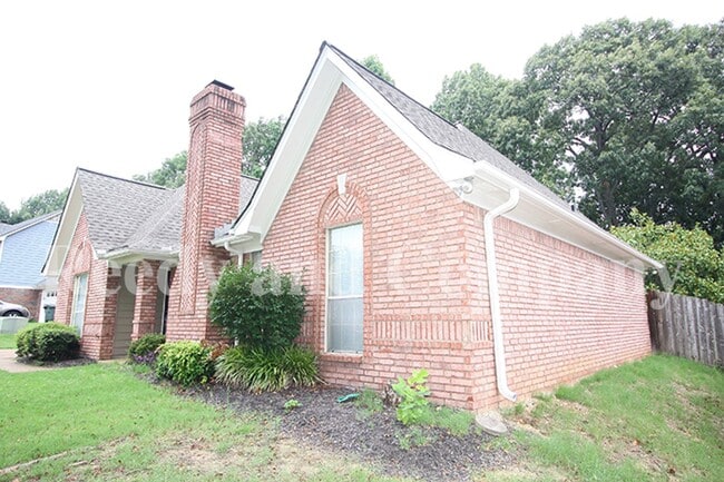 Photo - 6612 Dawnhill Rd