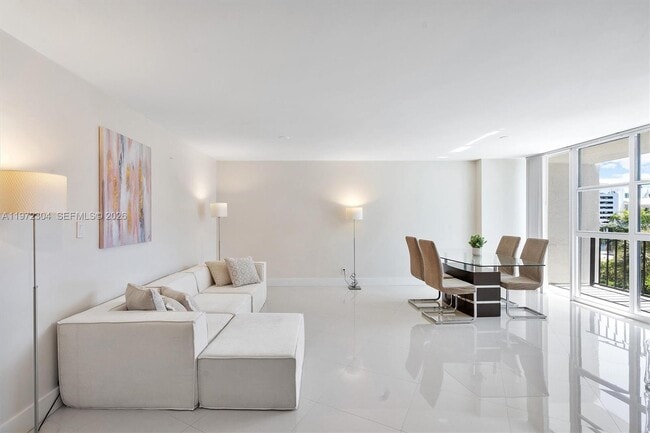 Photo - 600 Parkview Dr Unit 412