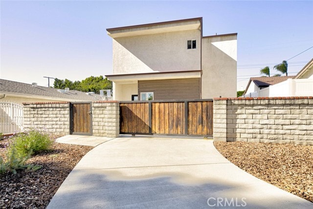 Building Photo - 10499 Yolanda Ave