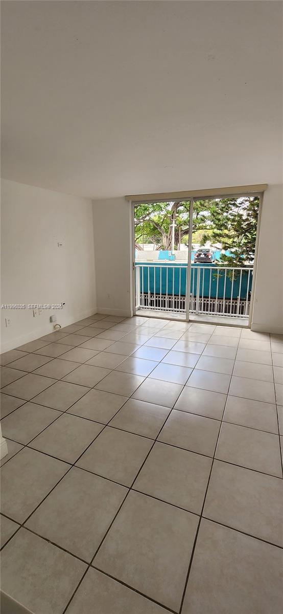 Photo - 1720 NW N River Dr Unit 203