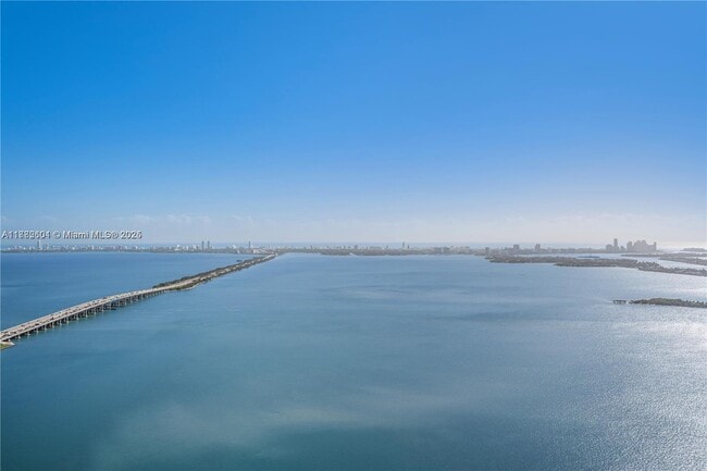 Photo - 480 NE 31st Unit PH5002