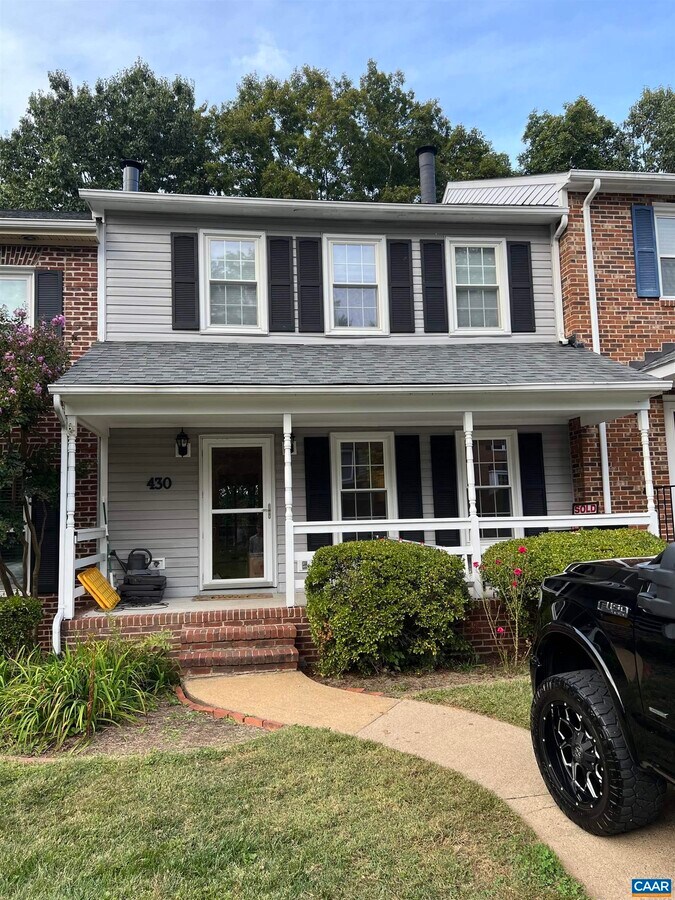 Photo - 430 Wynridge Dr House
