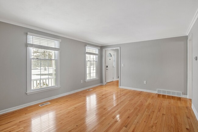 Photo - 8244 Daisy Field Path