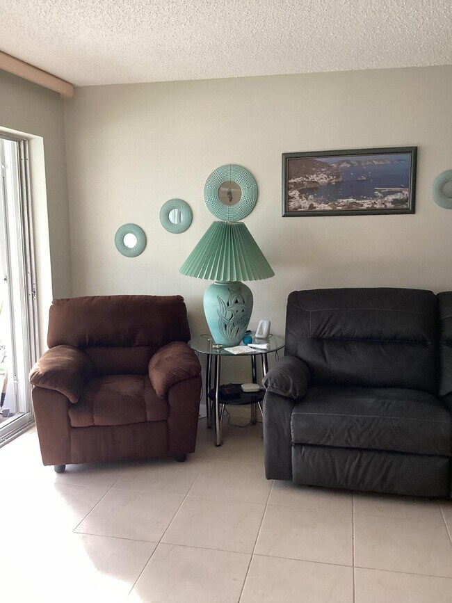 Photo - 1225 S Lakes End Dr Unit A