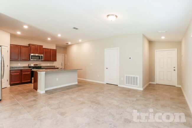 Photo - 1724 Broad Winged Hawk Dr