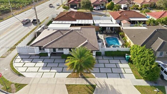 Building Photo - 18366 SW 139th Ct