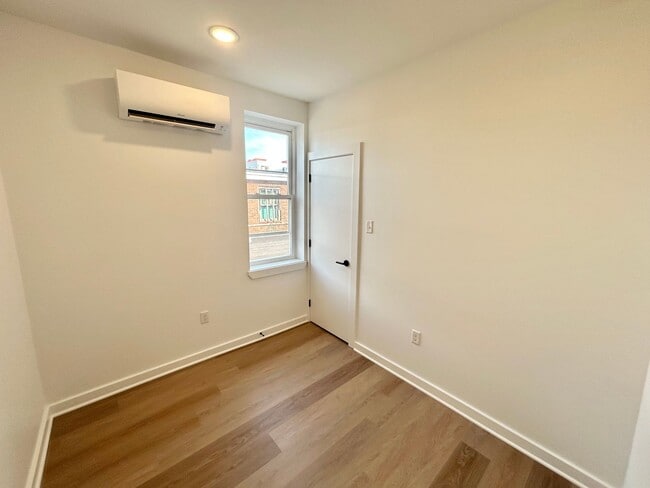 Photo - 2725 W Girard Ave Unit 3R