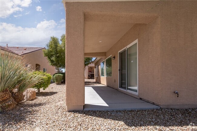 Building Photo - 7628 Fieldfare Dr Rental