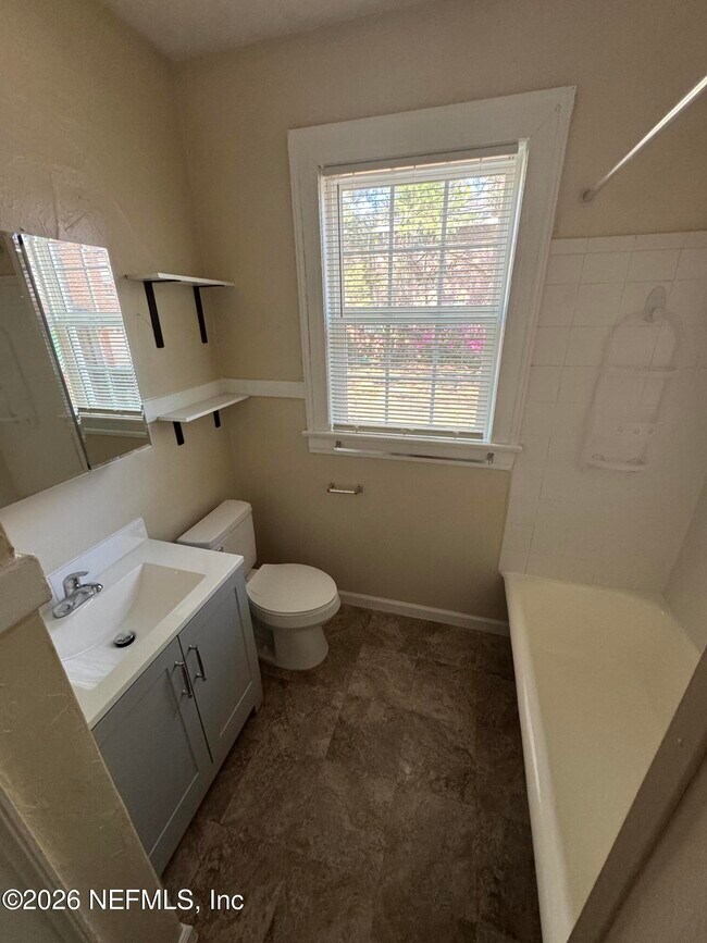 Photo - 2056 Post St Unit 1