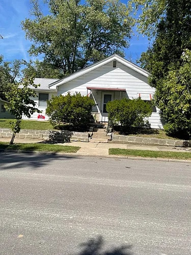 Photo - 211 E 15th St Casa