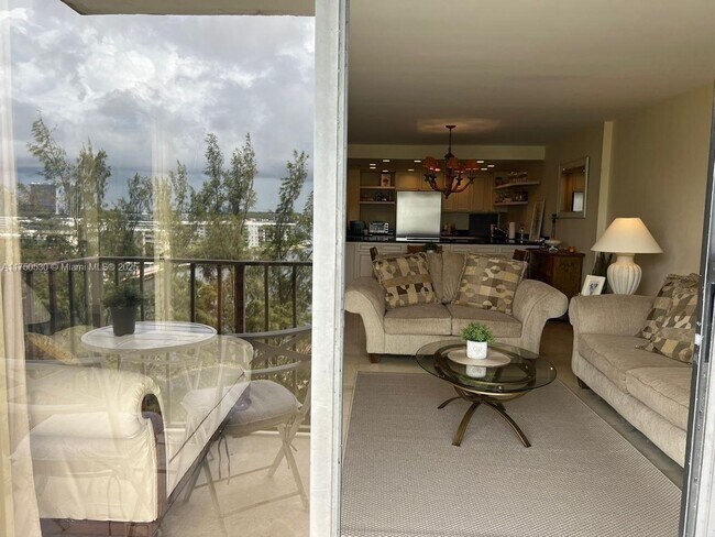 Photo - 18151 NE 31st Ct Unit 1005