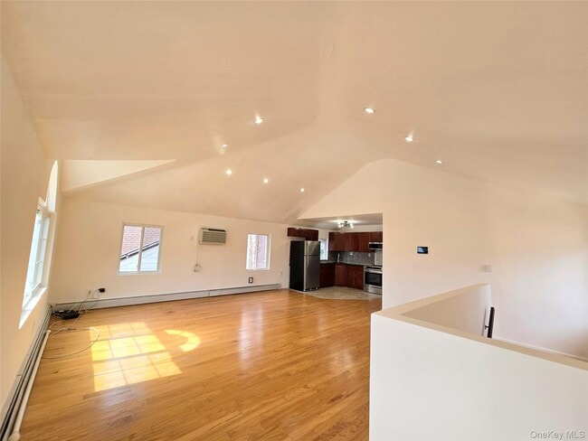 Photo - 219-23 114th Rd