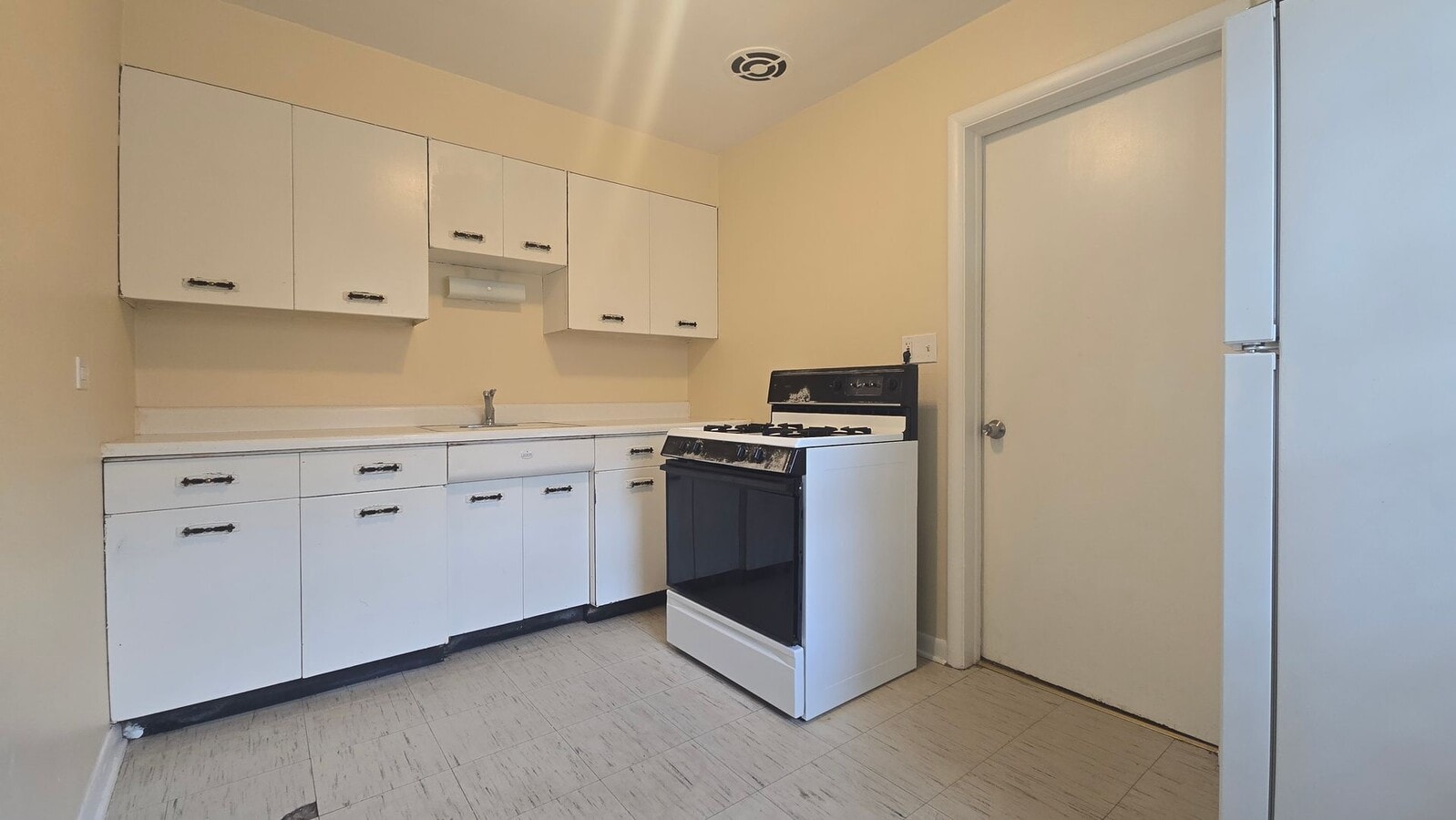 Photo - 2213 Logan St Unit 2213-4L