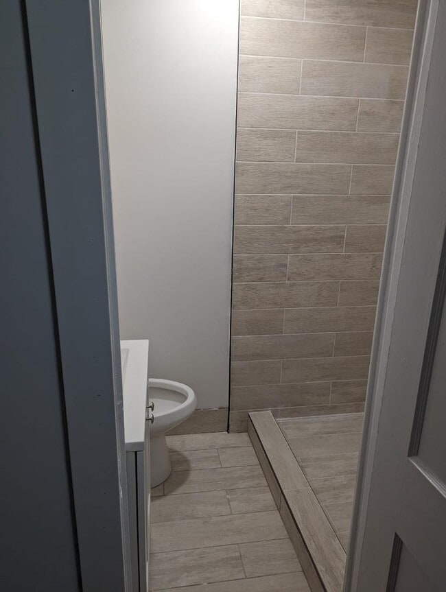 Photo - 435 SW 33rd Ave