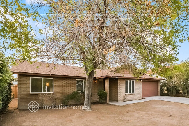 Photo - 701 N Comanche Dr