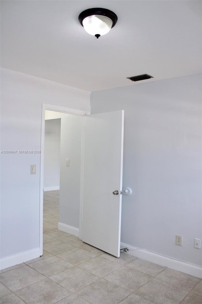 Photo - 2728 W 74th St