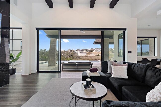 Photo - 5624 Sombria Ct