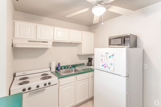 Studio - 320SF