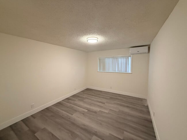 Photo - 632 Abbey Ln Unit 3