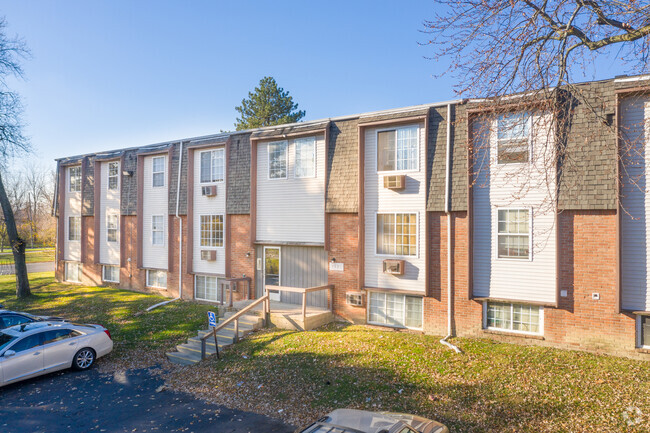 Building Photo - Point Place Apartments