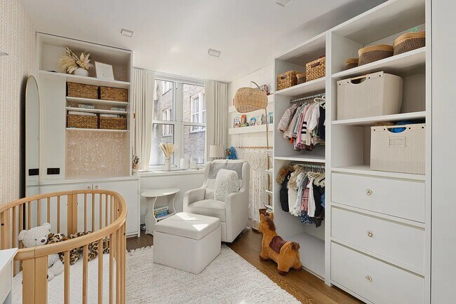 23 E 10th St Unit 316