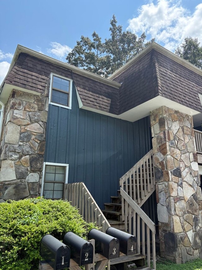 Building Photo - 32 S Germantown Rd Unit 3