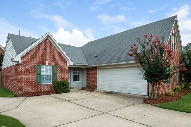 Building Photo - 10716 Ridgefield Dr Rental