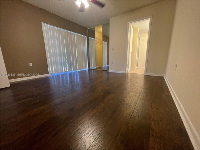 Photo - 237 Charter Way Unit 237