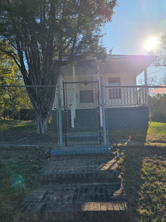 Photo - 315 S Seale Rd