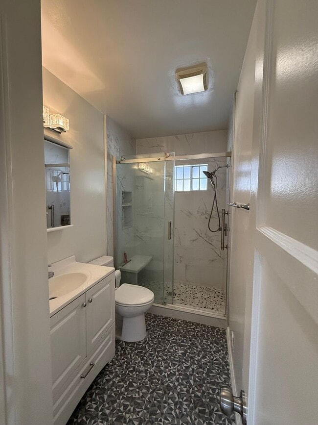 Photo - 321 - 1221-1223 West Ramona LLC Unidad 2