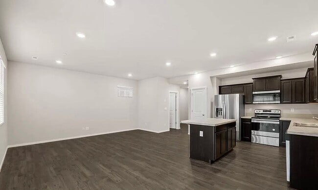 Photo - Beautiful 4 Bedroom house in Rainier Ridge, Puyallup!!