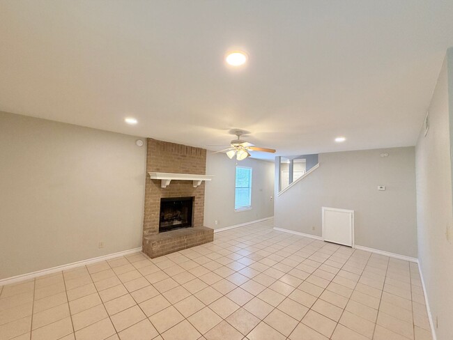 8806 Cainwood Ln Unit B
