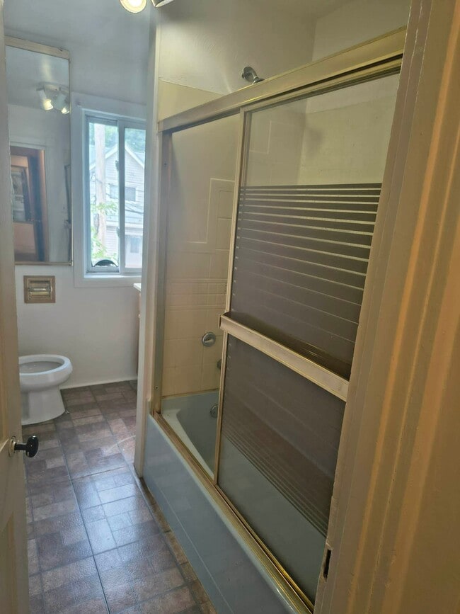 Photo - 1529 18th St Unit Apt 1